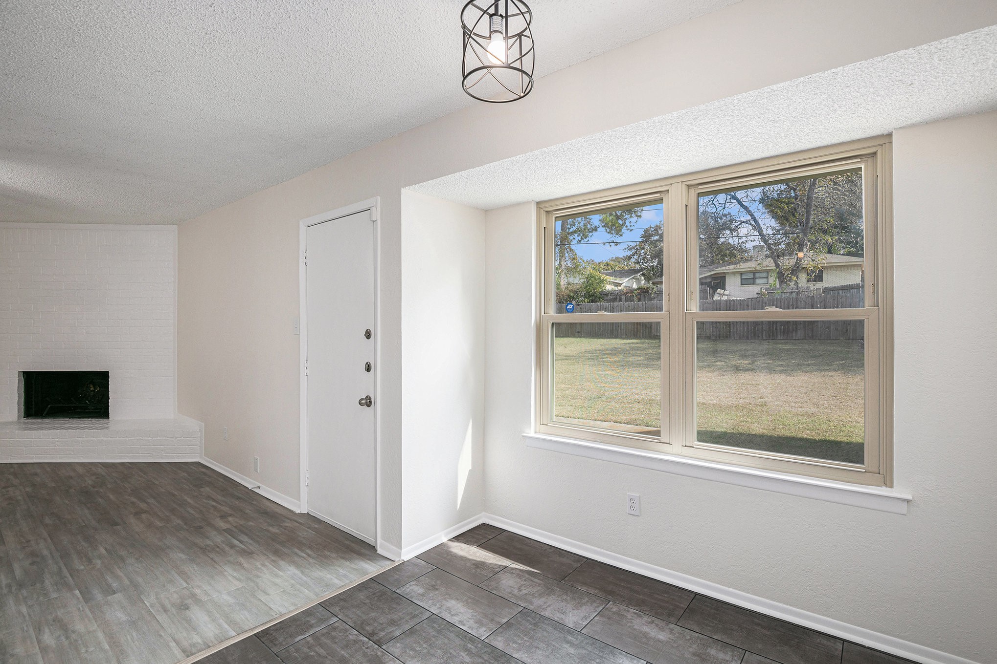 1417 Warren Lane Fort Worth TX 76112