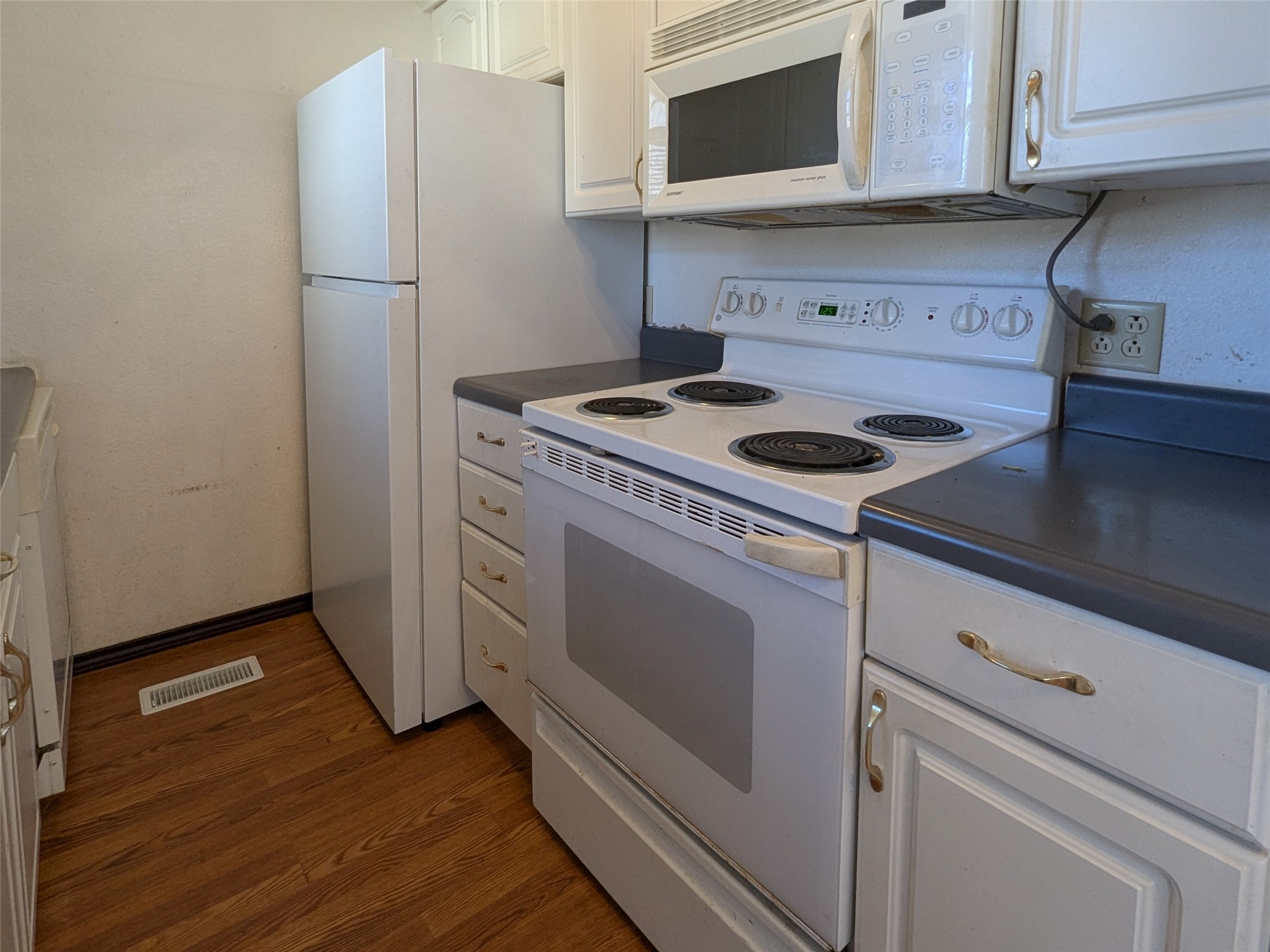 8161 Deer View Circle Granbury TX 76049