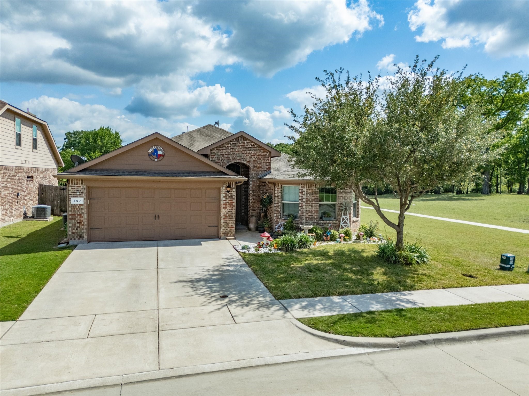 597 Creekview Drive Azle TX 76020