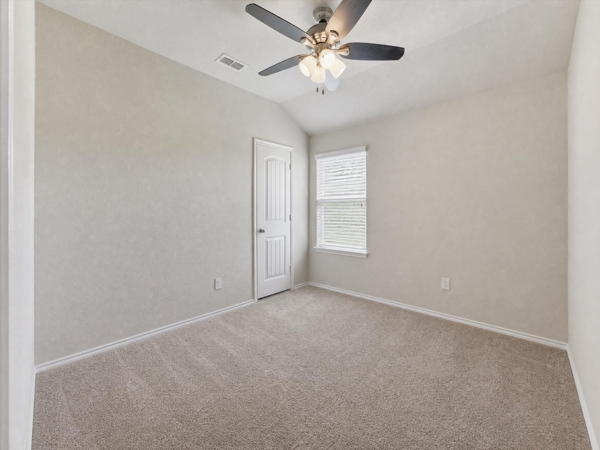 597 Creekview Drive Azle TX 76020