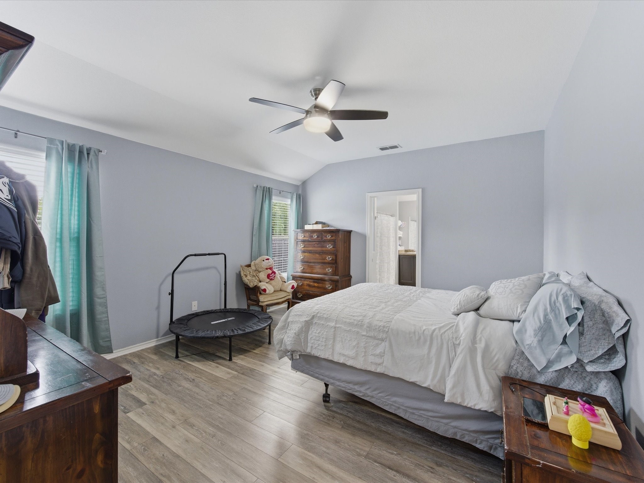 597 Creekview Drive Azle TX 76020