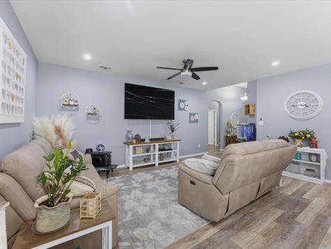 597 Creekview Drive Azle TX 76020