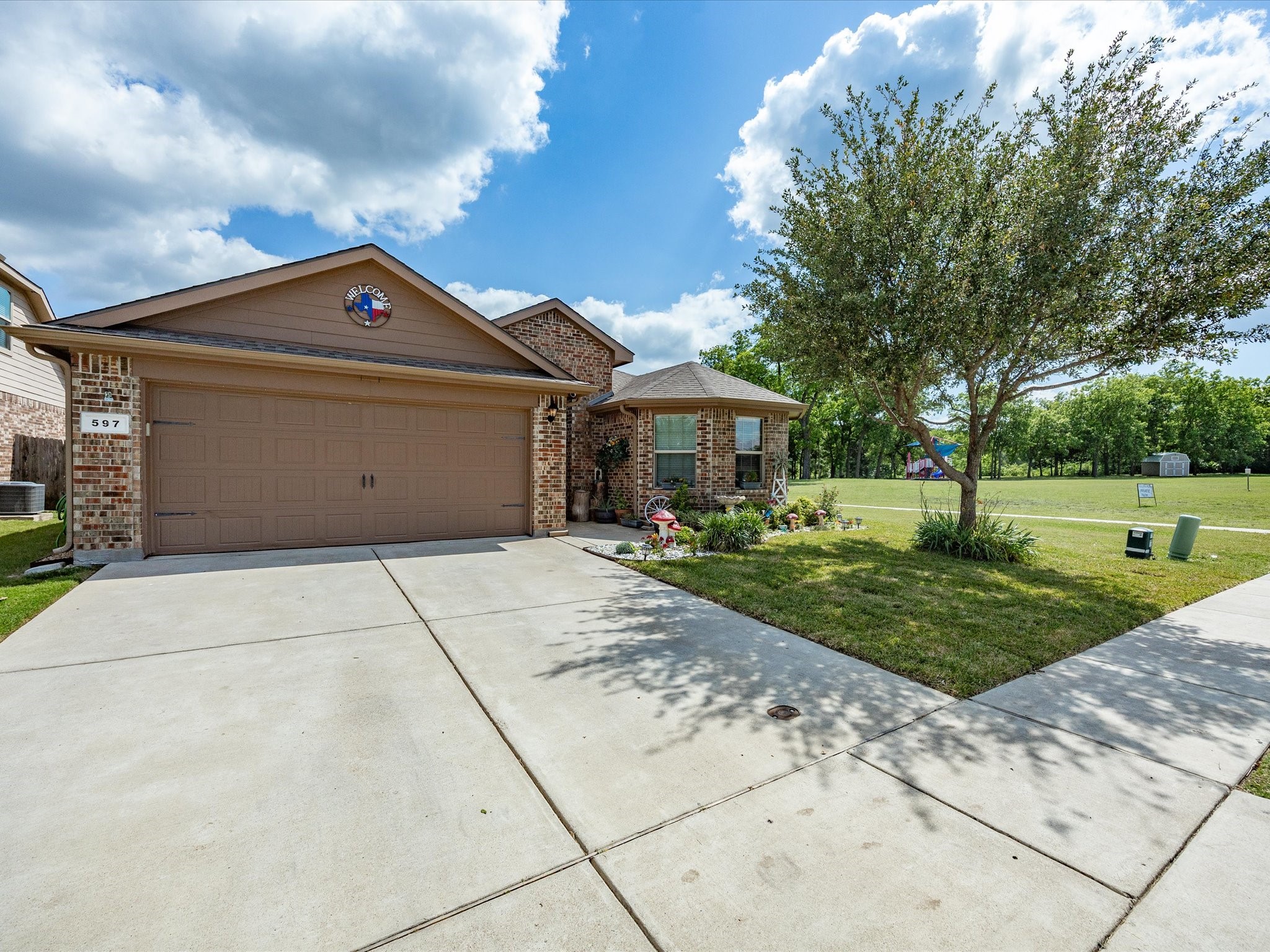 597 Creekview Drive Azle TX 76020