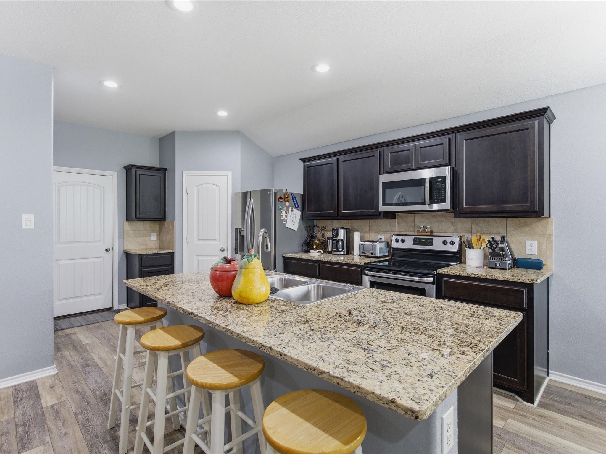 597 Creekview Drive Azle TX 76020