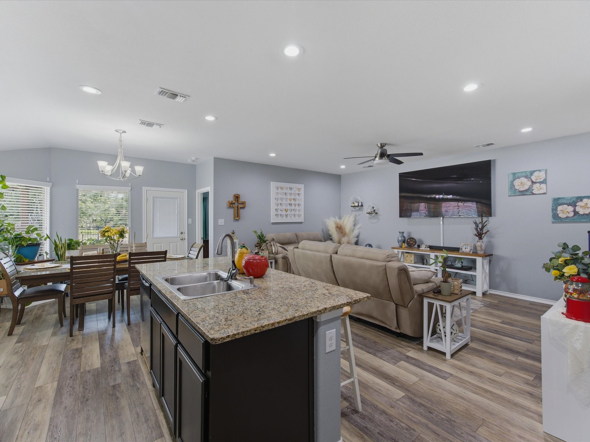597 Creekview Drive Azle TX 76020