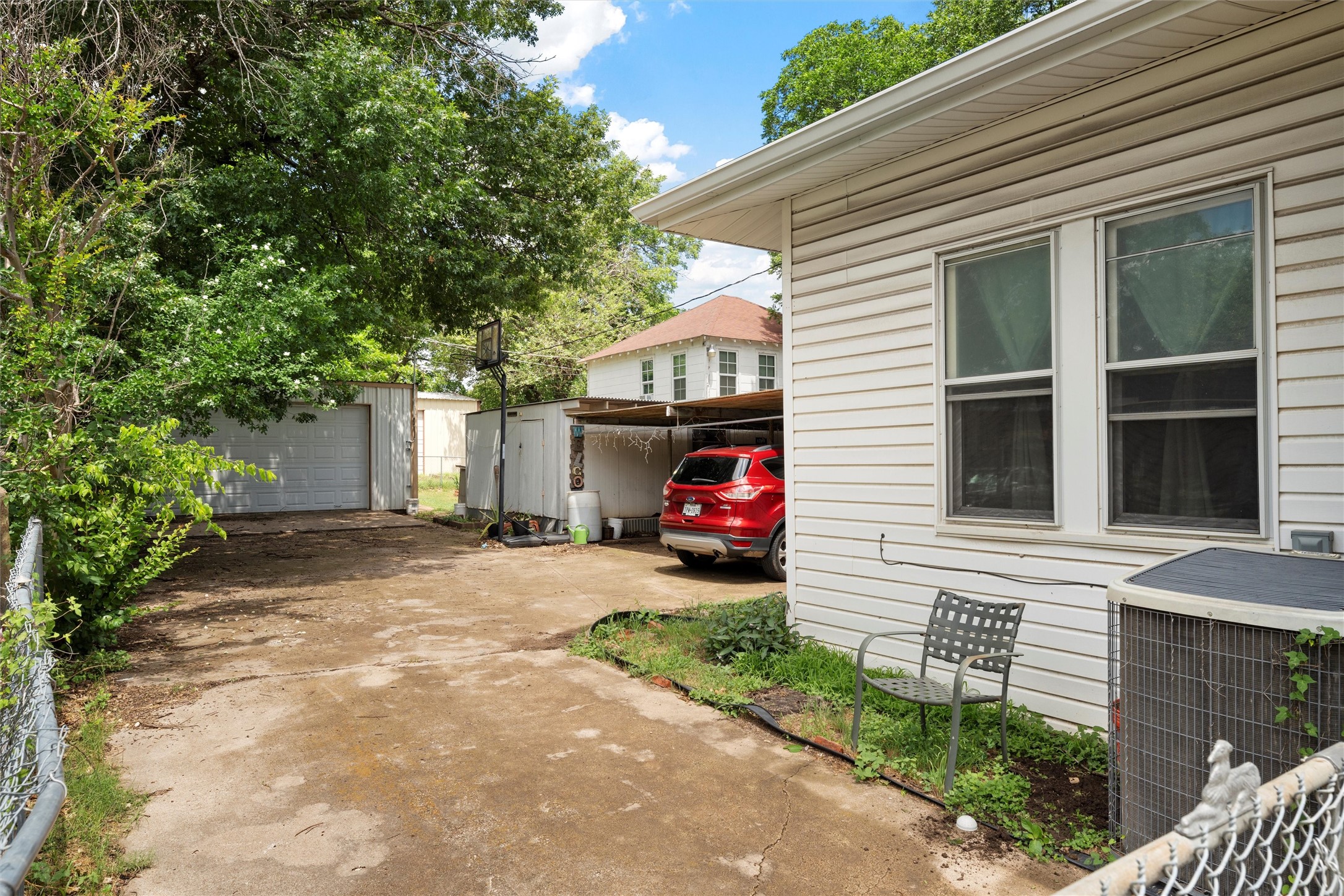 105 N Davis Street West TX 76691