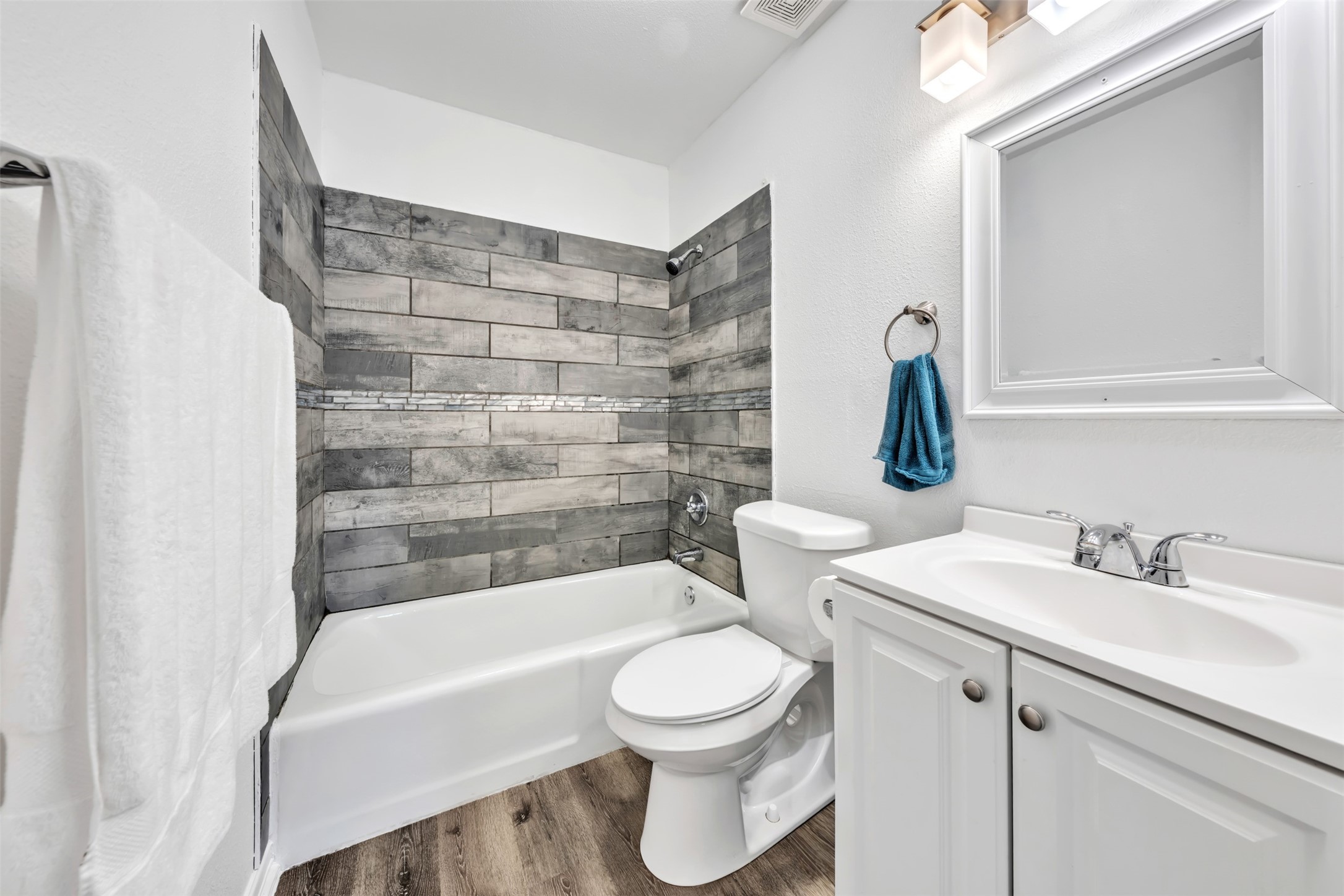 529 Ann Lois Lane Burleson TX 76028