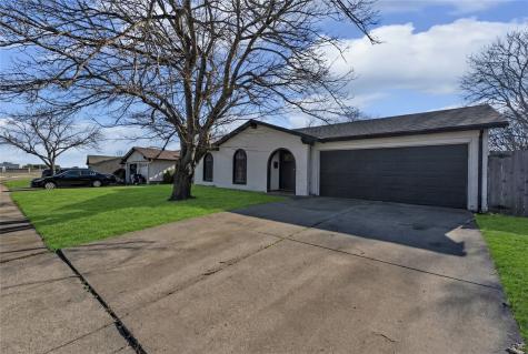 529 Ann Lois Lane Burleson TX 76028