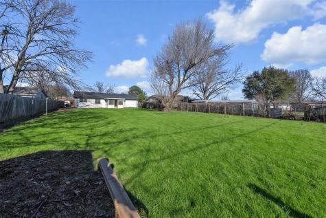 529 Ann Lois Lane Burleson TX 76028