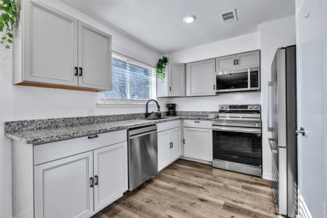 529 Ann Lois Lane Burleson TX 76028