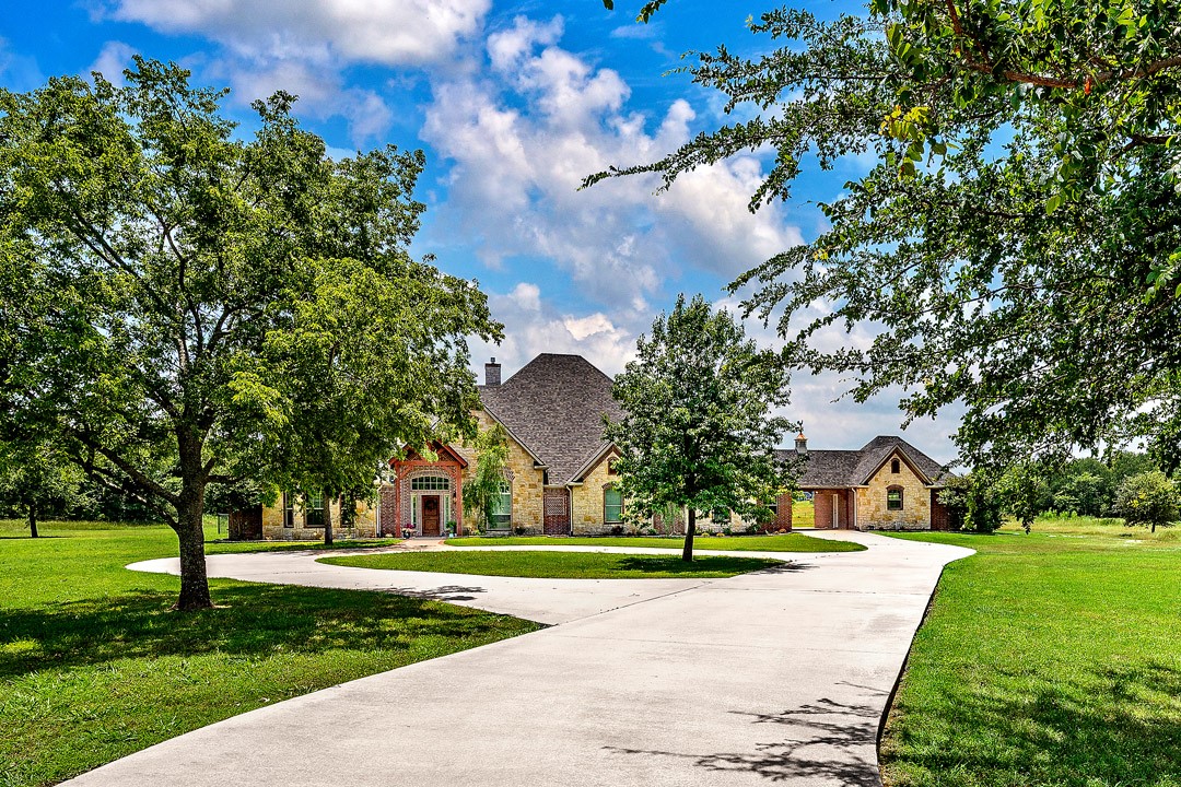 209 Chrissa Drive Pottsboro TX 75076