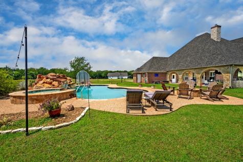 209 Chrissa Drive Pottsboro TX 75076