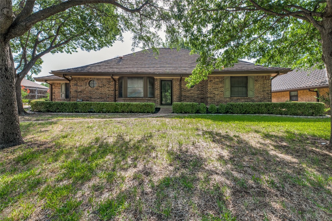 4908 Lake Side Circle North Richland Hills TX 76180