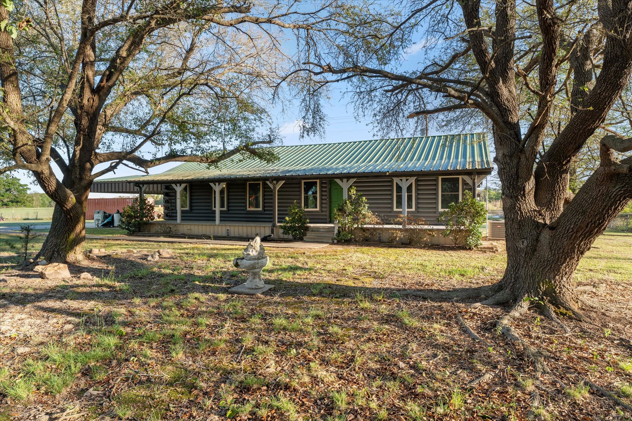 520 W Farm To Market Road 71 Mt Pleasant TX 75455
