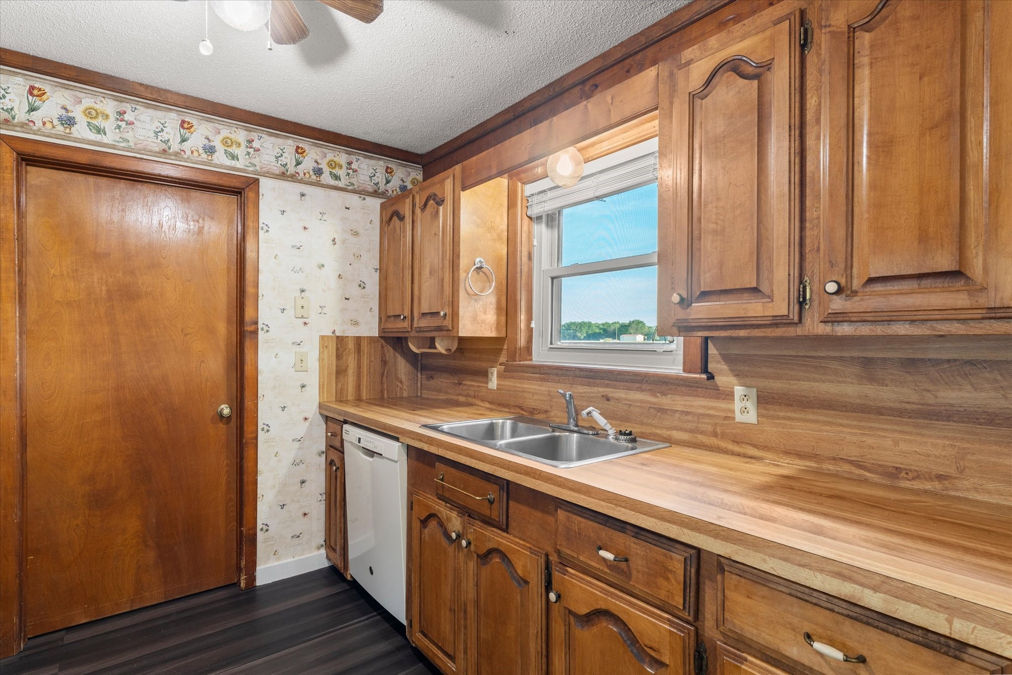 520 W Farm To Market Road 71 Mt Pleasant TX 75455