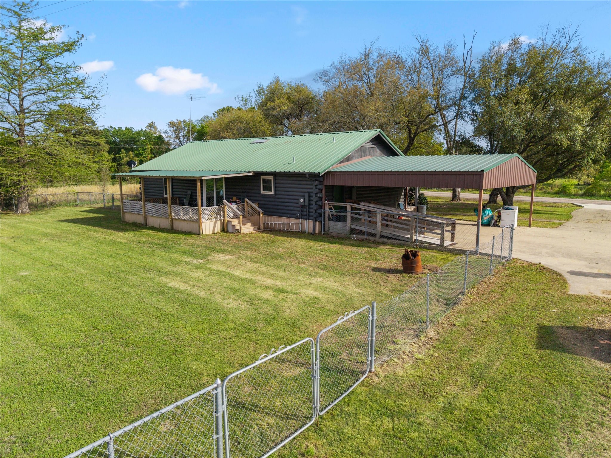 520 W Farm To Market Road 71 Mt Pleasant TX 75455