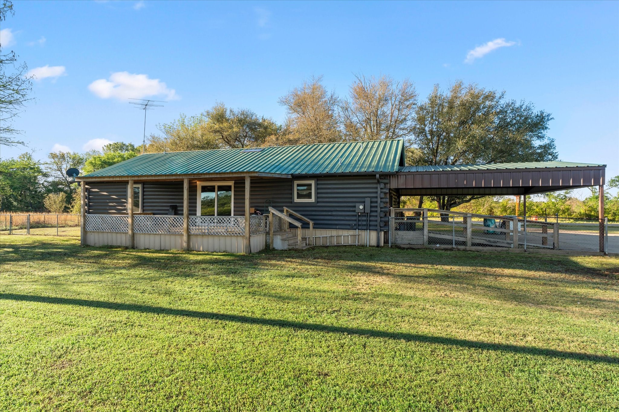 520 W Farm To Market Road 71 Mt Pleasant TX 75455