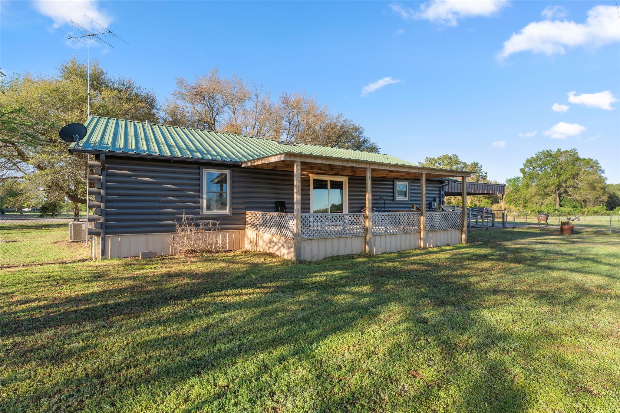 520 W Farm To Market Road 71 Mt Pleasant TX 75455