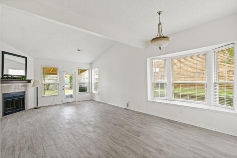 2726 Collins Boulevard Garland TX 75044