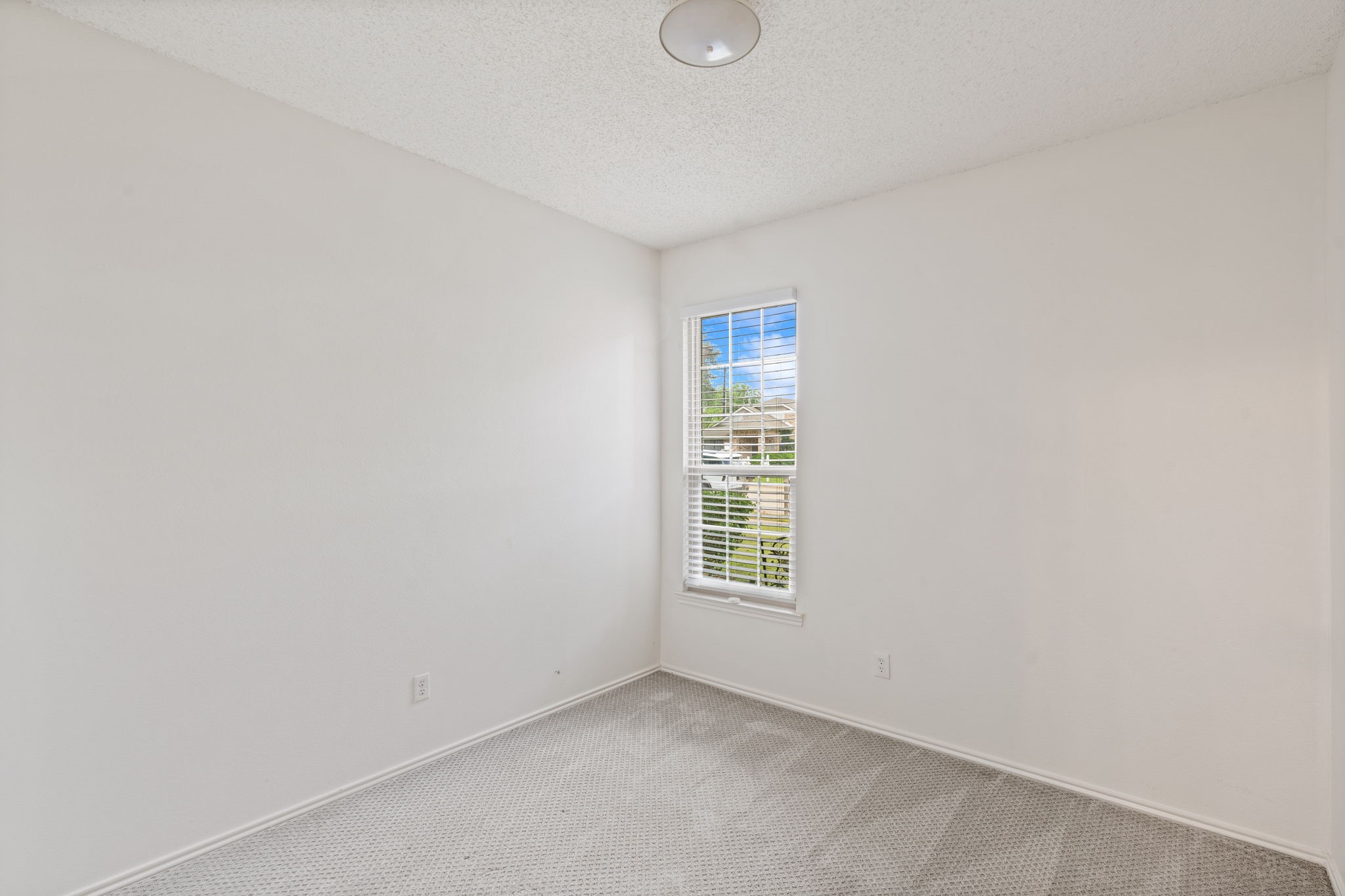 2726 Collins Boulevard Garland TX 75044