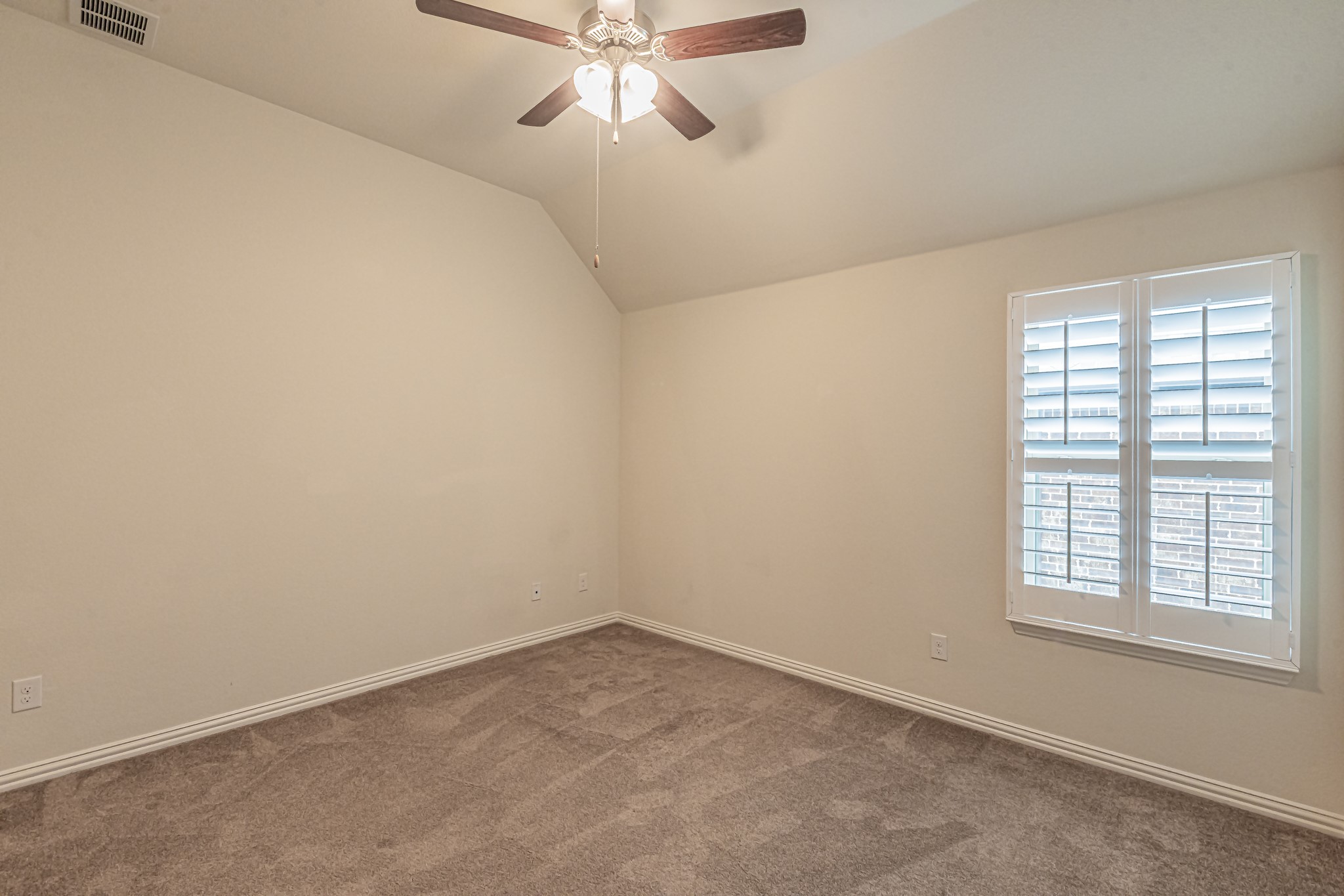 2044 Remington Drive Irving TX 75063