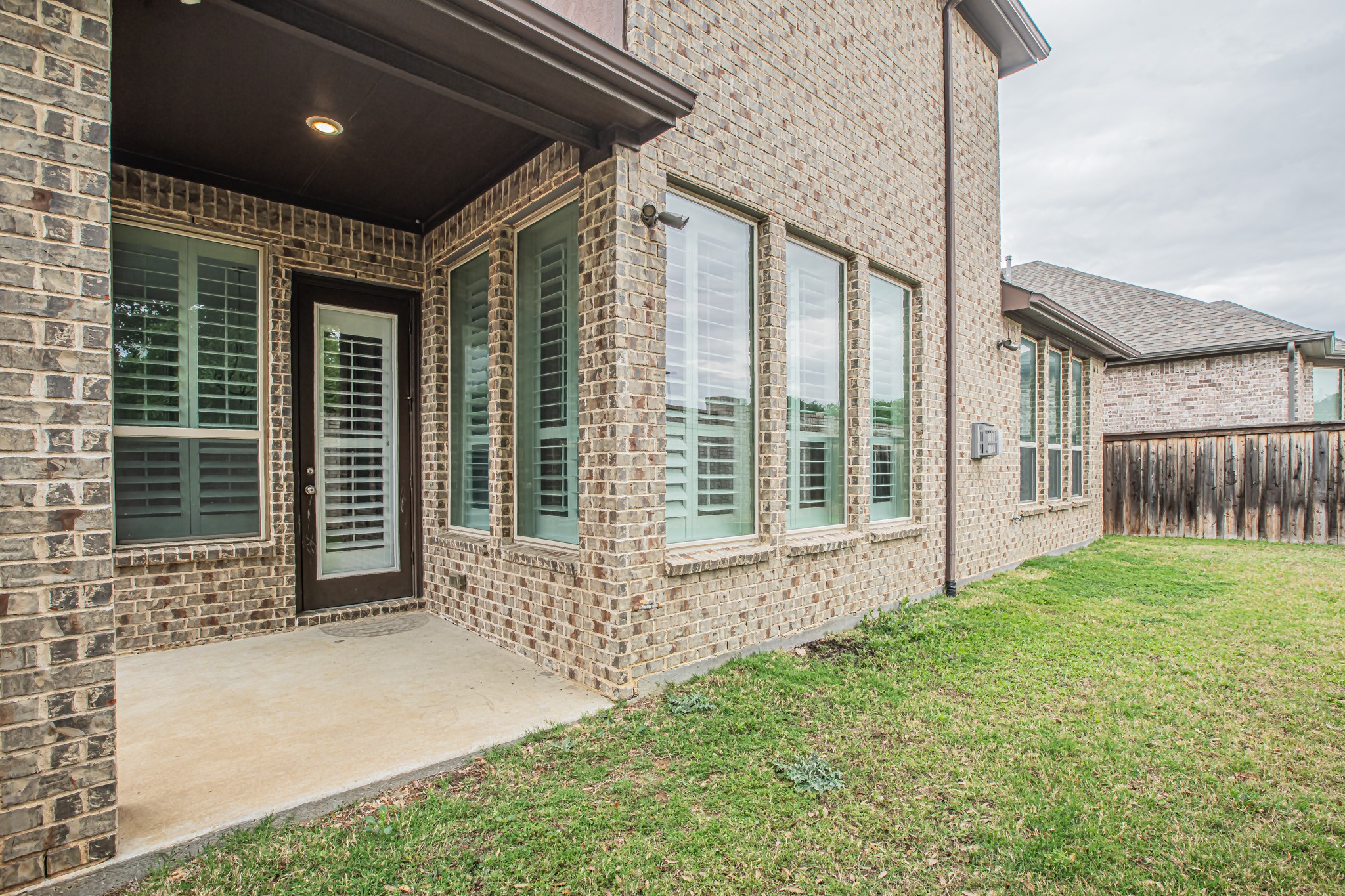 2044 Remington Drive Irving TX 75063