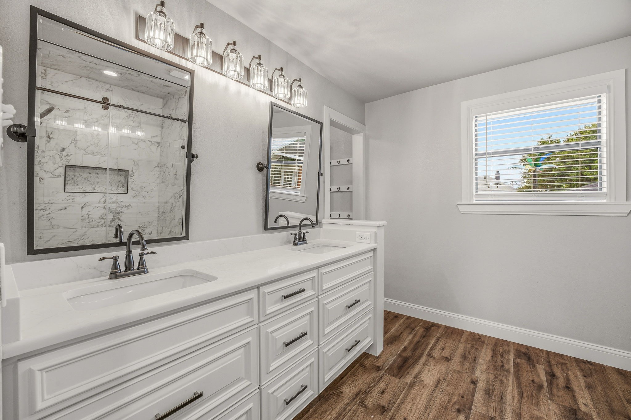 3702 Lake Vista Court Granbury TX 76049