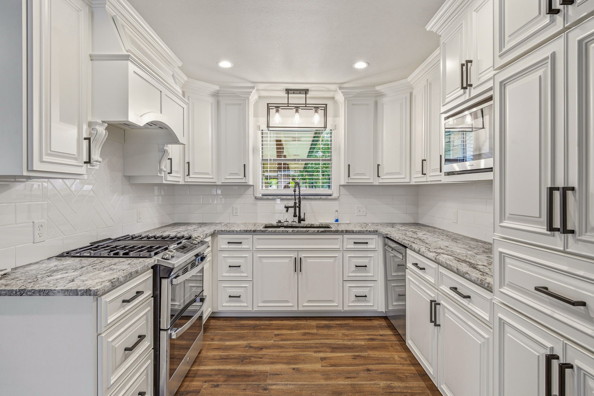 3702 Lake Vista Court Granbury TX 76049