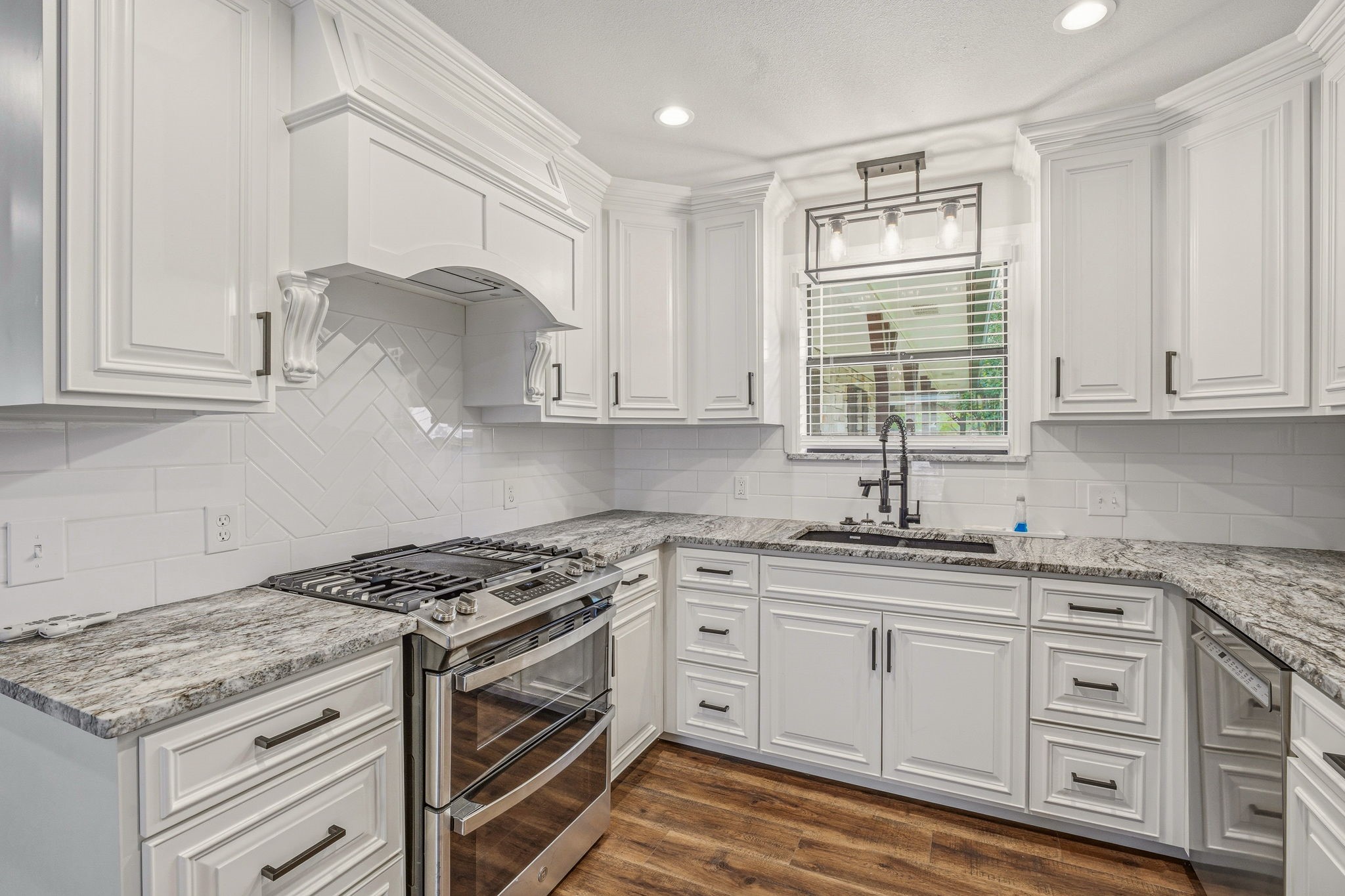 3702 Lake Vista Court Granbury TX 76049