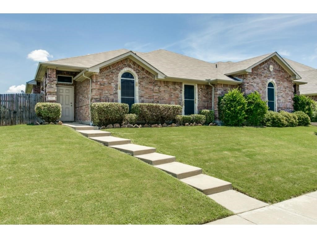 1632 Myrtle Drive Little Elm TX 75068