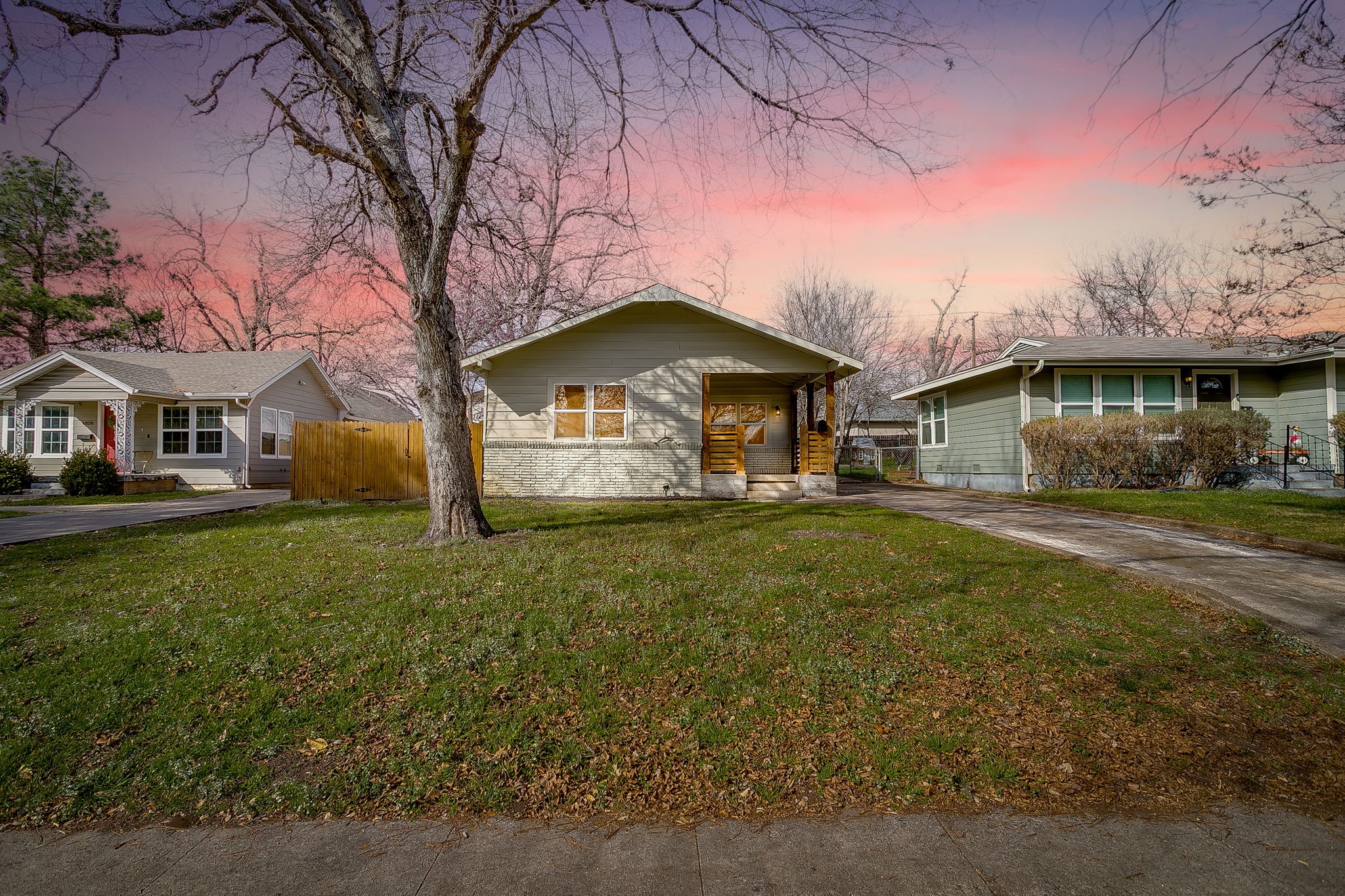 4824 Calmont Avenue Fort Worth TX 76107