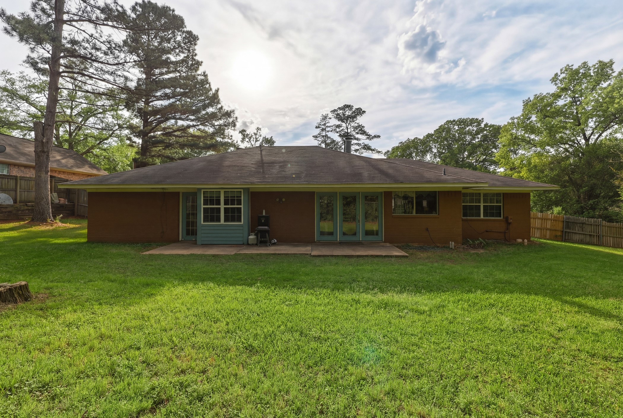 10203 Crestview Drive Tyler TX 75707