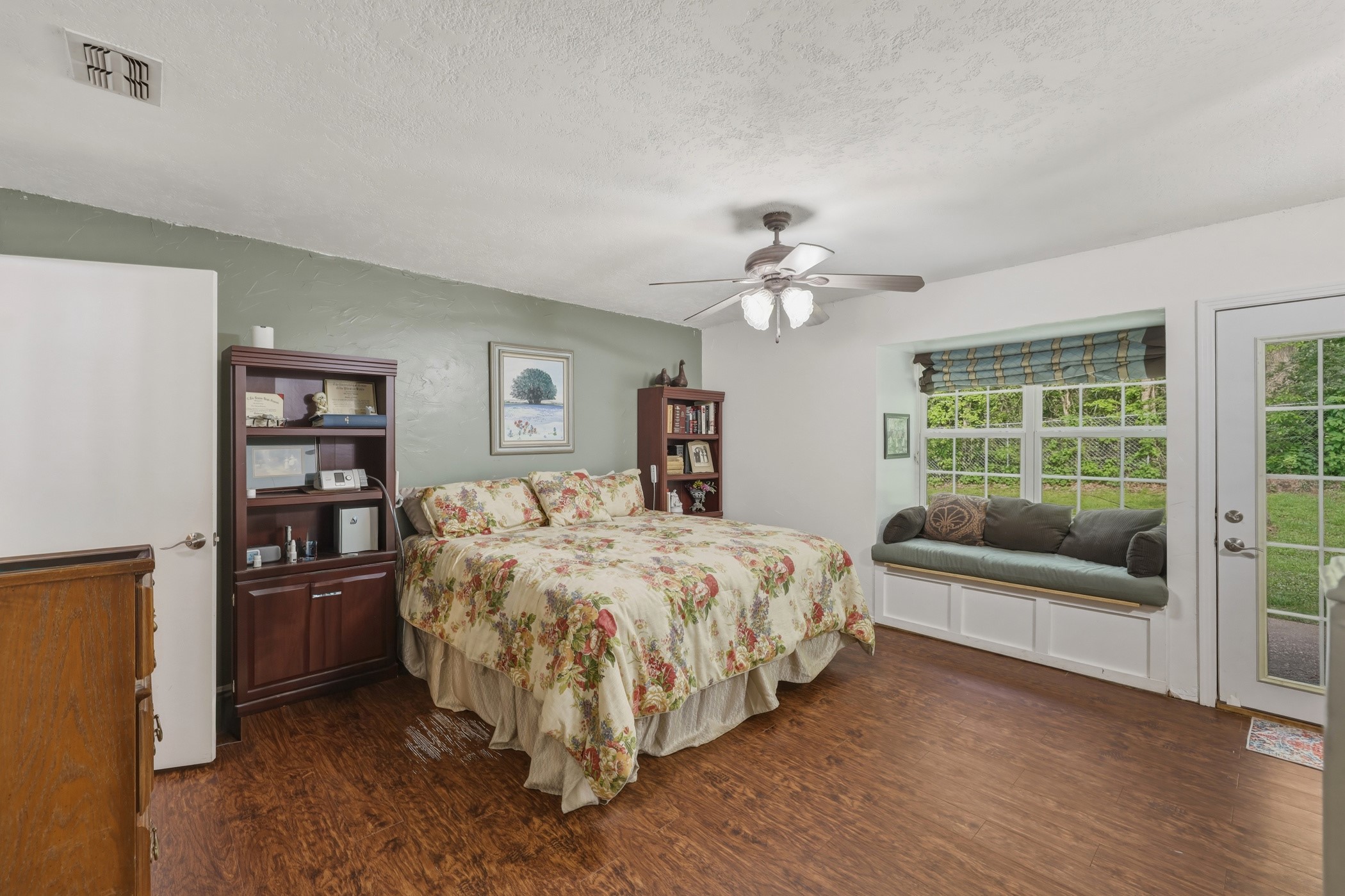 10203 Crestview Drive Tyler TX 75707