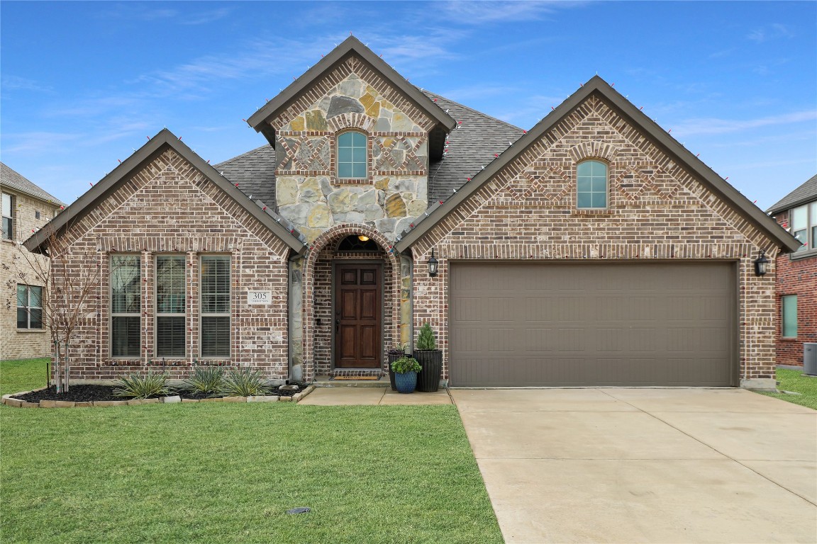 305 Thompson Drive Van Alstyne TX 75495