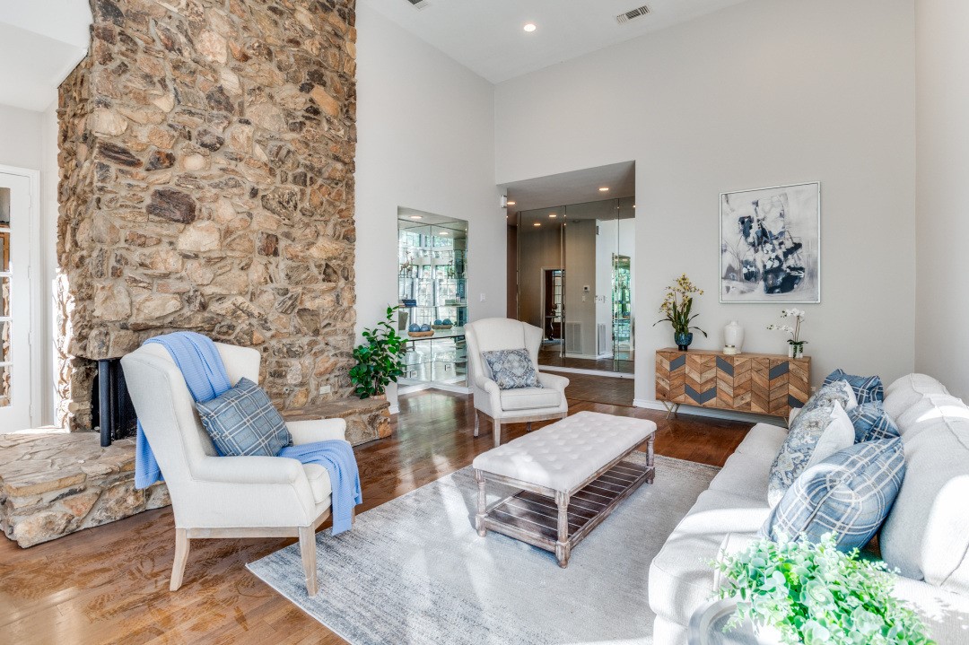 12056 Tavel Circle Dallas TX 75230