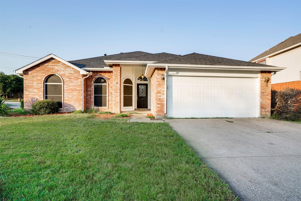 4300 Perrine Place Grand Prairie TX 75052