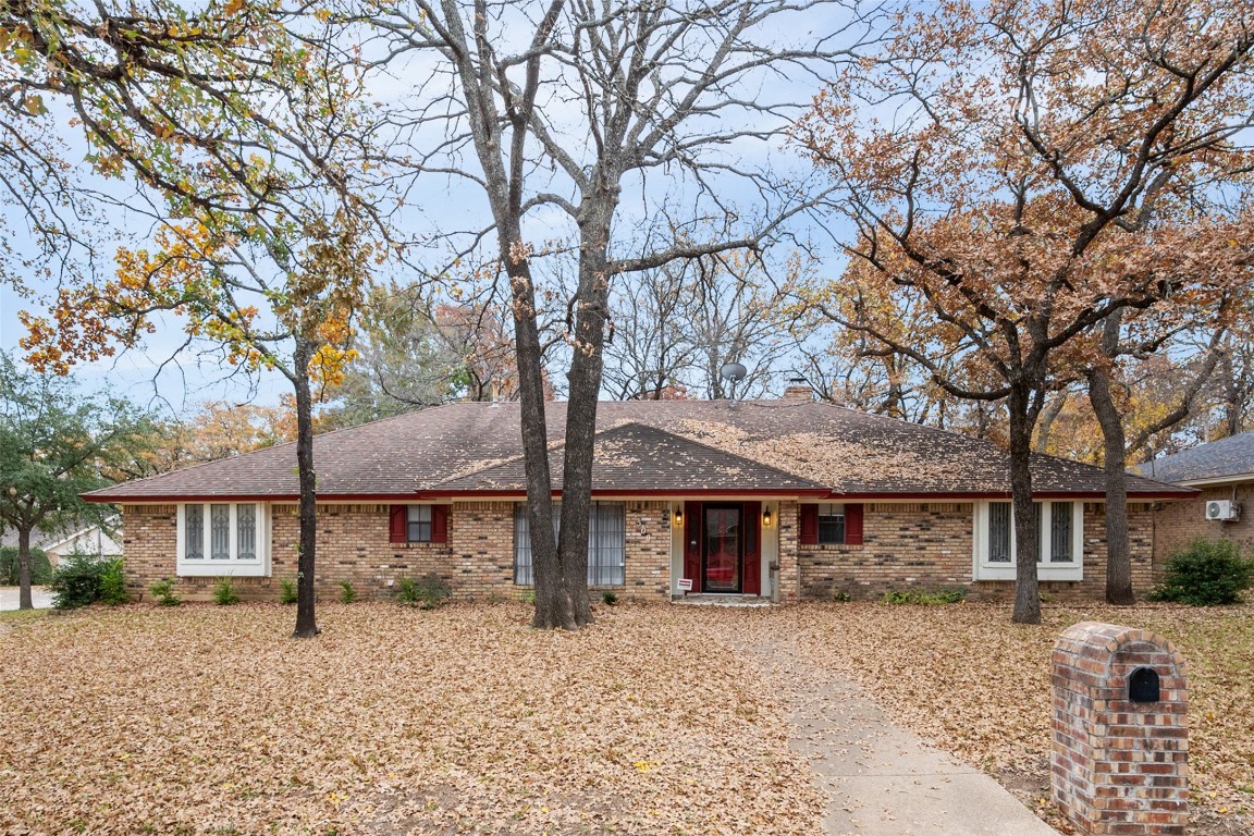 5500 Overridge Drive Arlington TX 76017