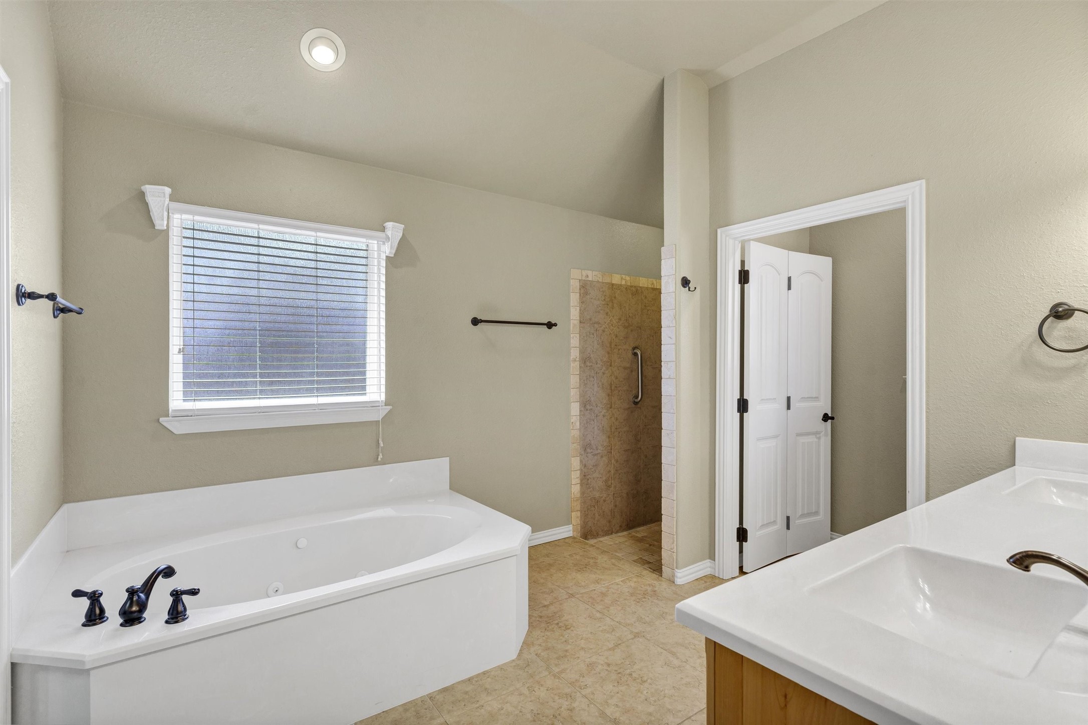 125 Camelot Street Glen Rose TX 76043