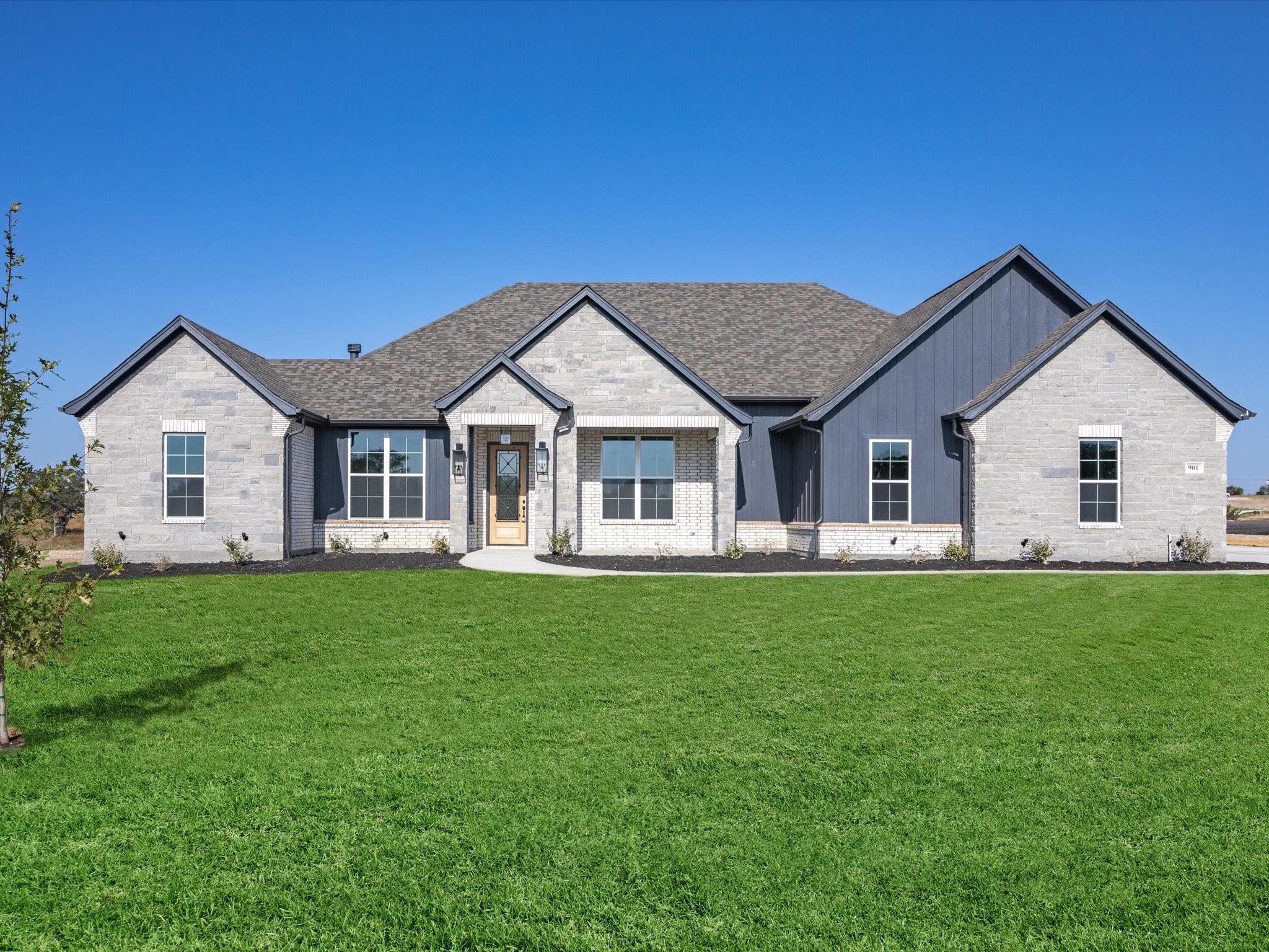 901 Medaris Way Azle TX 76020