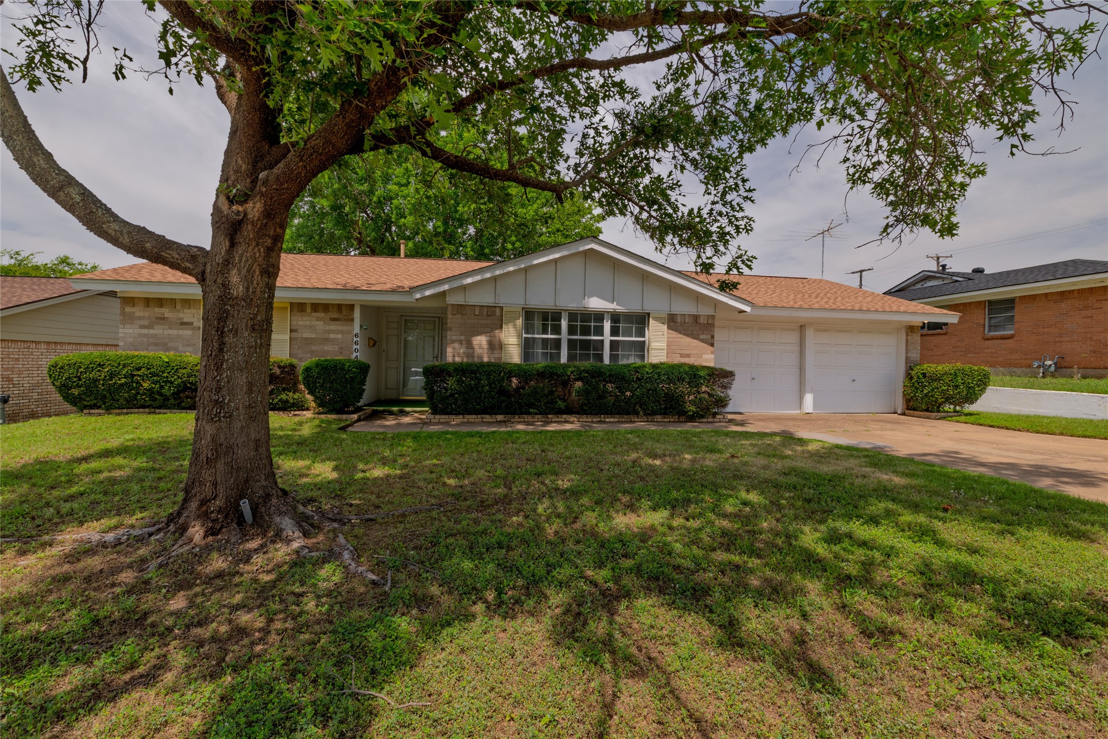 6604 Trailwood Drive Forest Hill TX 76140