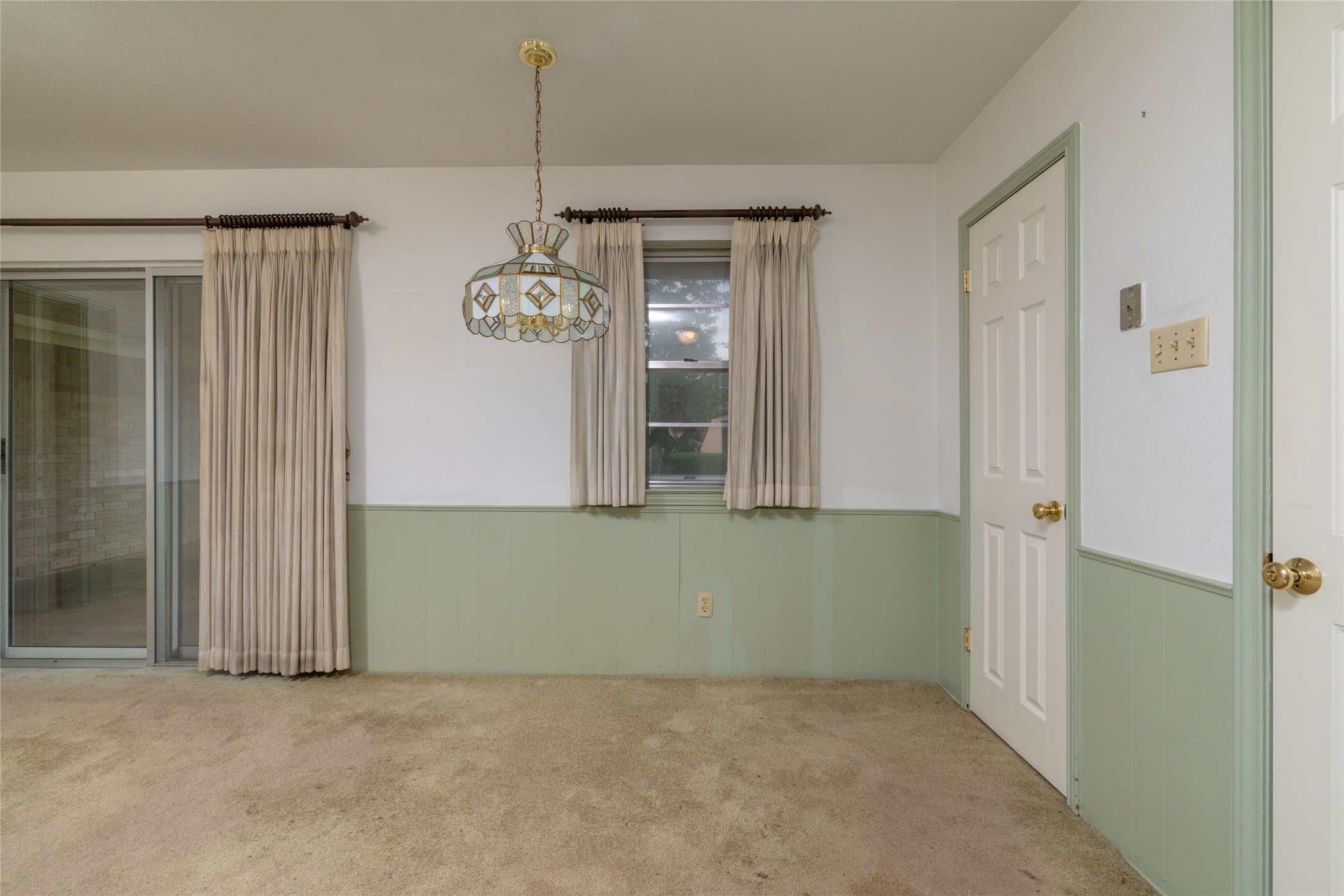 6604 Trailwood Drive Forest Hill TX 76140