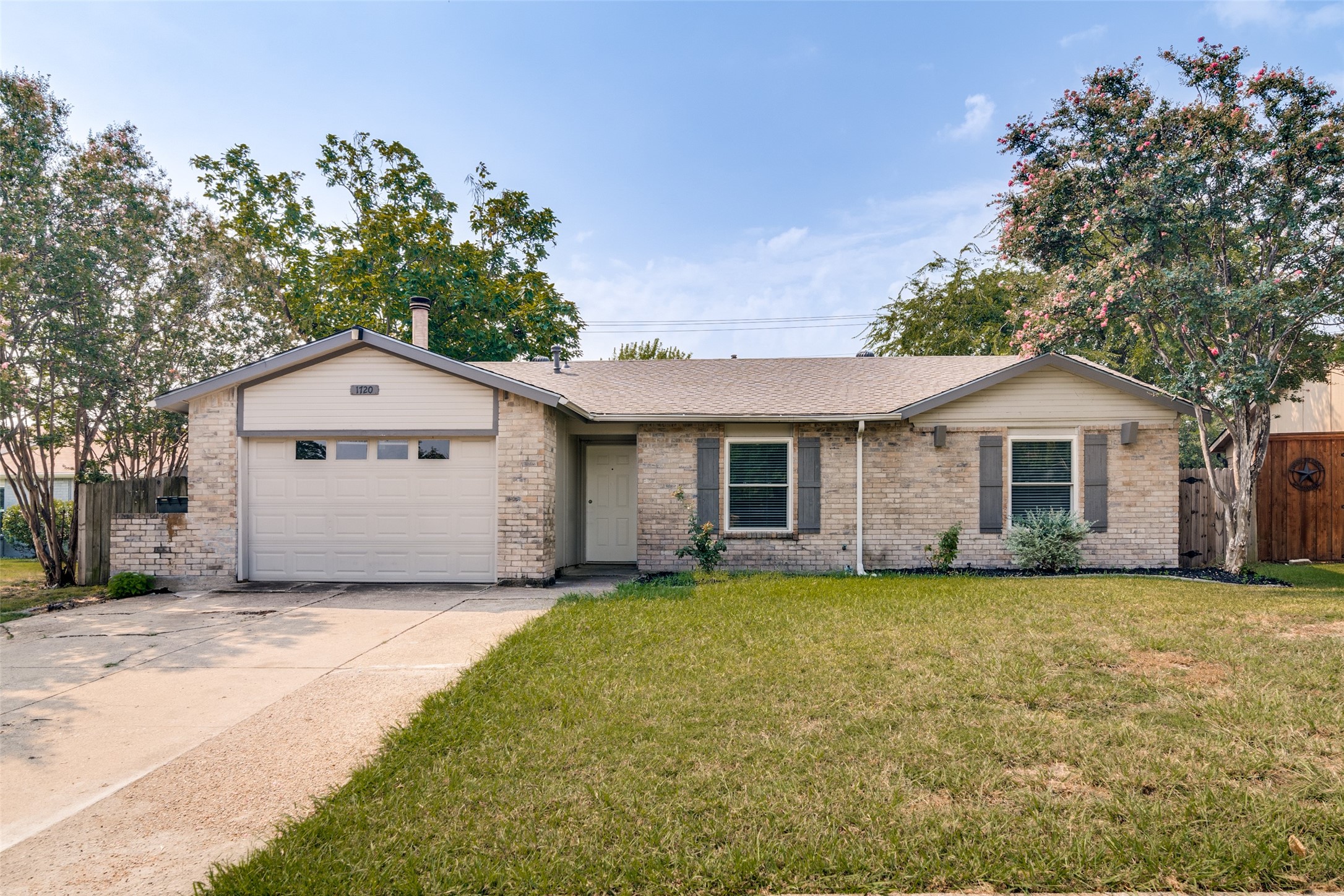 1720 Novel Circle Garland TX 75040