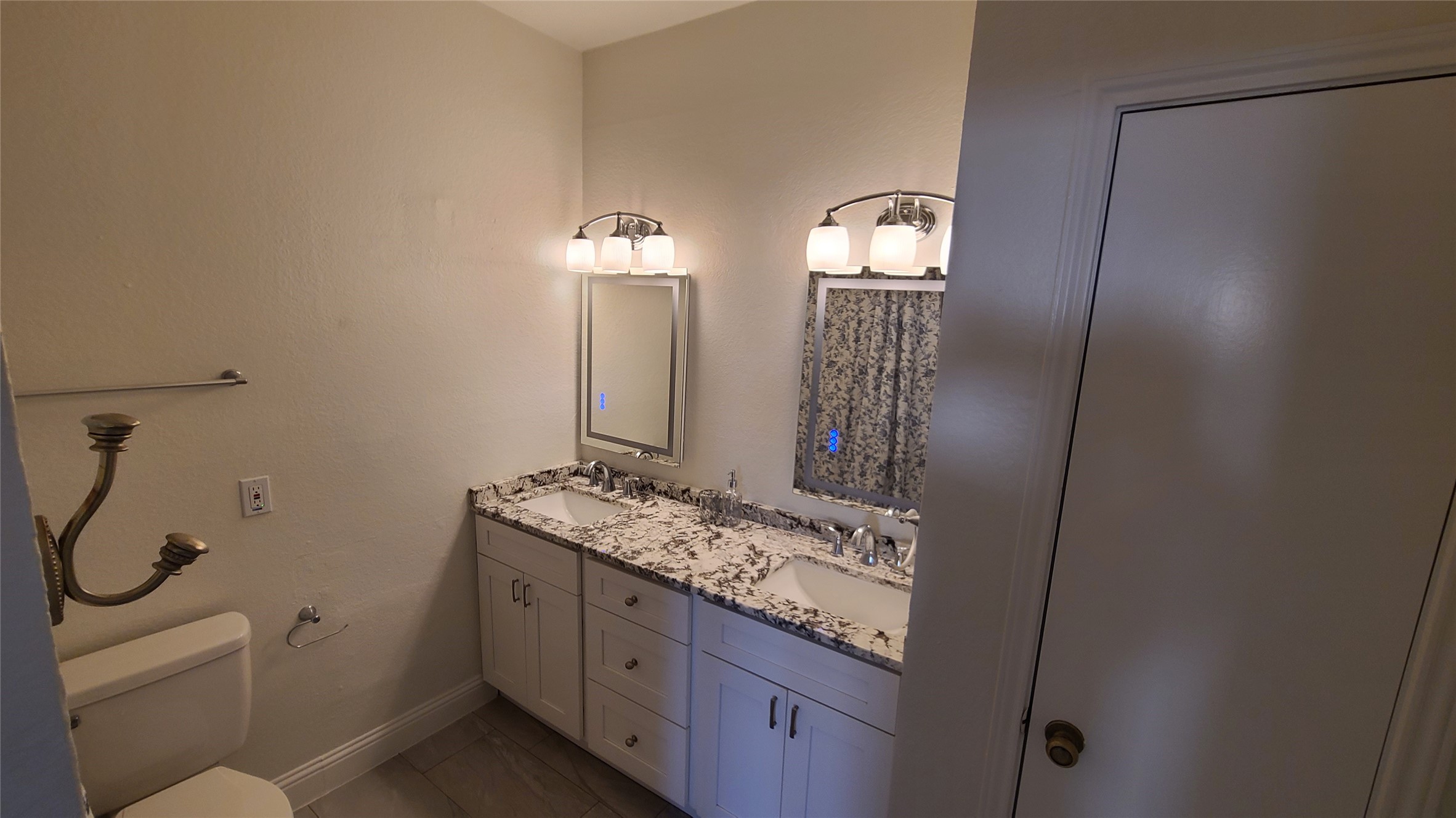 2707 Stratford Court Euless TX 76039