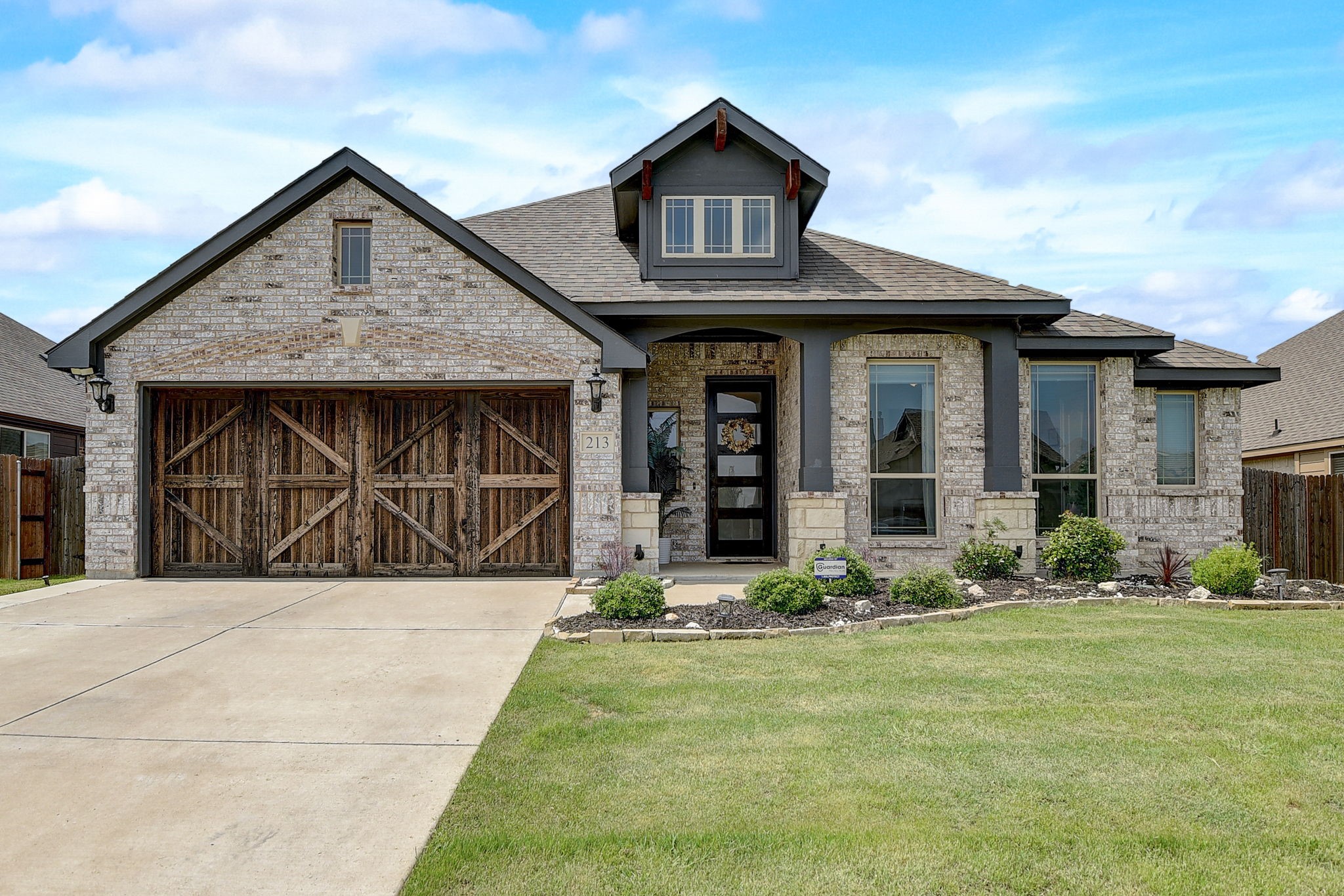213 Lariat Trail Waxahachie TX 75165