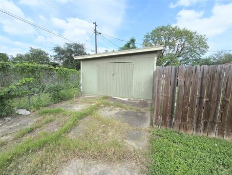 222 W Buchanan Street Harlingen TX 78550