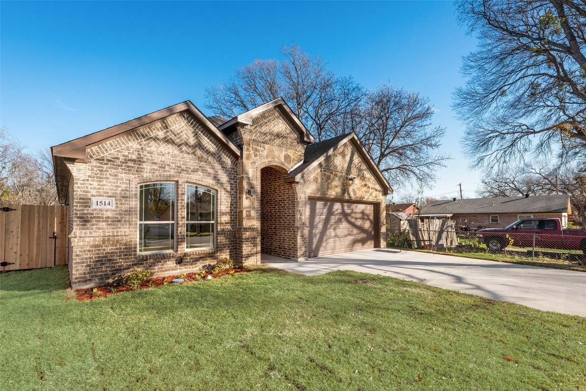 1514 Lakeview Drive Grand Prairie TX 75051