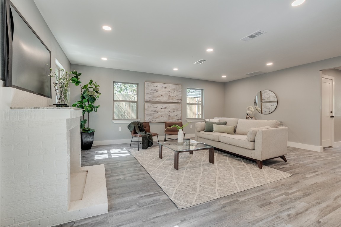 2802 El Capitan Drive Dallas TX 75228