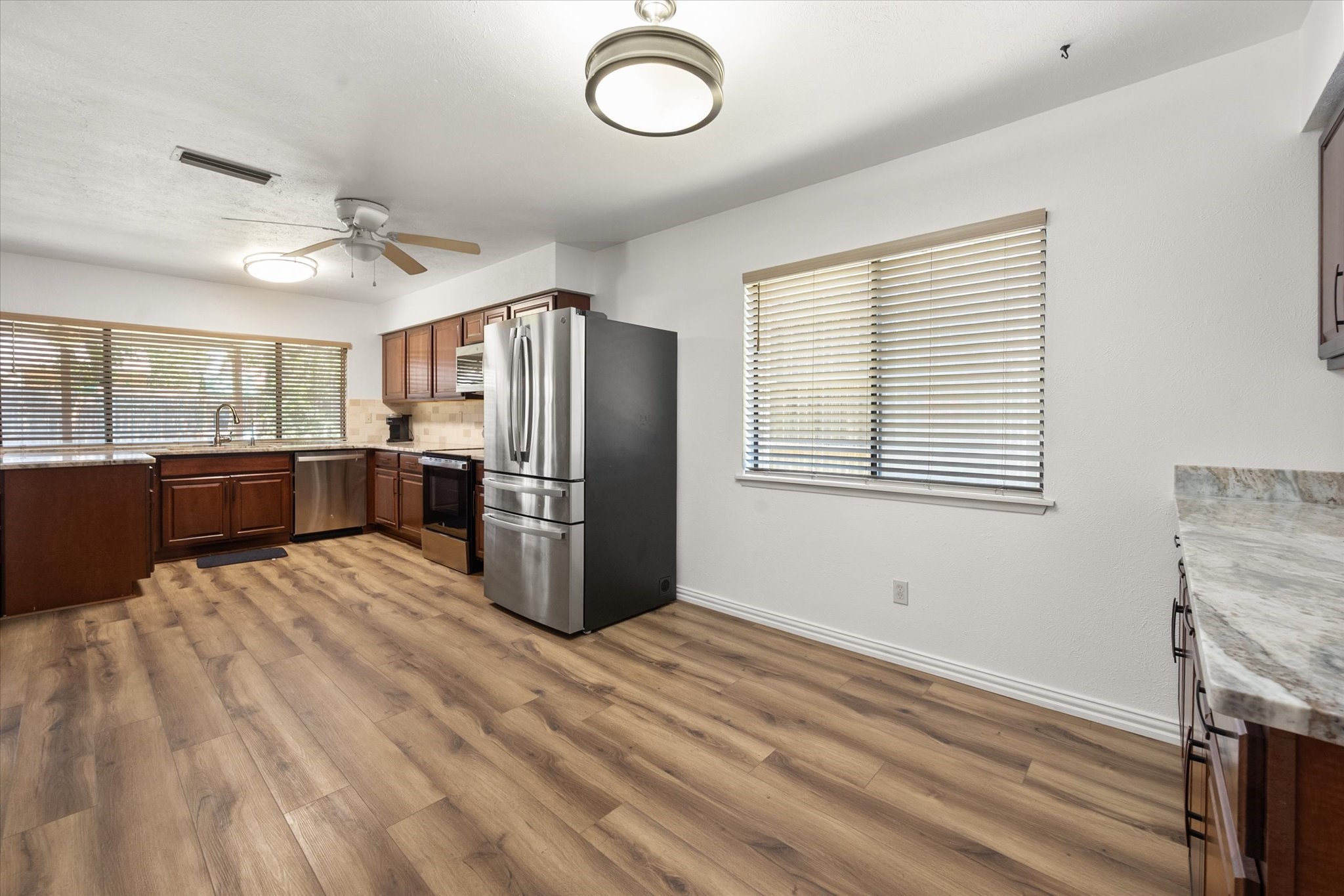 7009 Forestview Drive Arlington TX 76016
