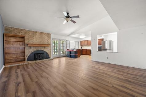 7009 Forestview Drive Arlington TX 76016
