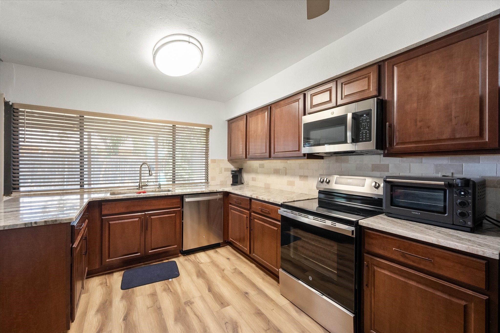 7009 Forestview Drive Arlington TX 76016